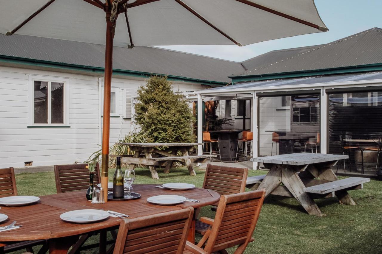 Hokitika Pioneer Hotel ภายนอก รูปภาพ