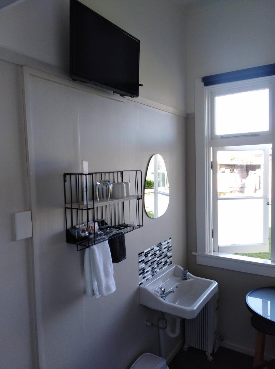 Hokitika Pioneer Hotel ภายนอก รูปภาพ